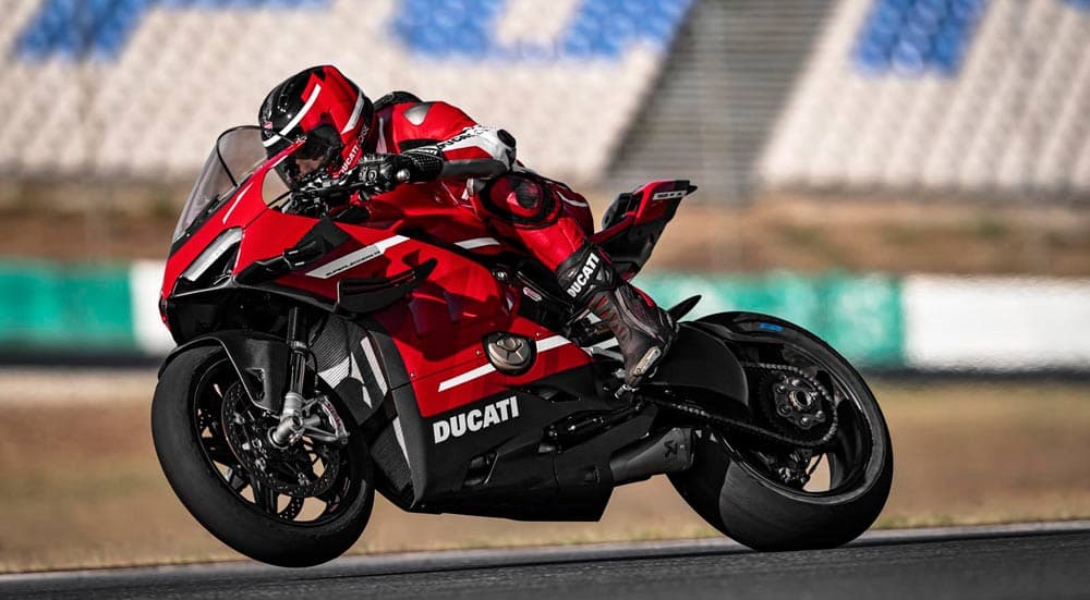 Kawasaki Z900 Performance